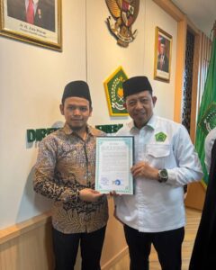 Penyerahan Sertifikat Izin Operasional PDF